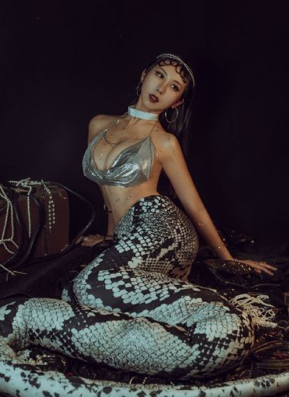 女秘书的肉体_高清全集免费观看