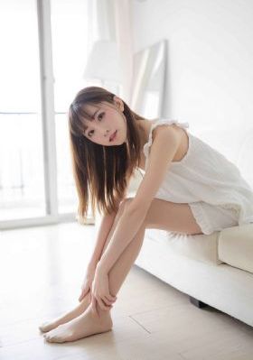女孩大半夜买小雨伞视频_HD视频大全