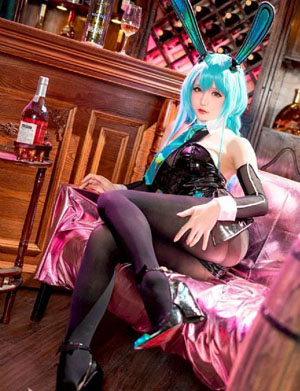 被同学摸下面好舒服_4K免费观看最新